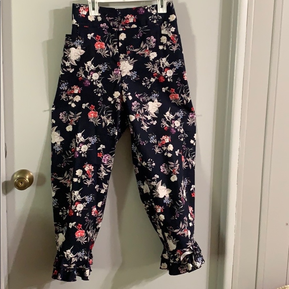 Capris - Picture 2 of 6